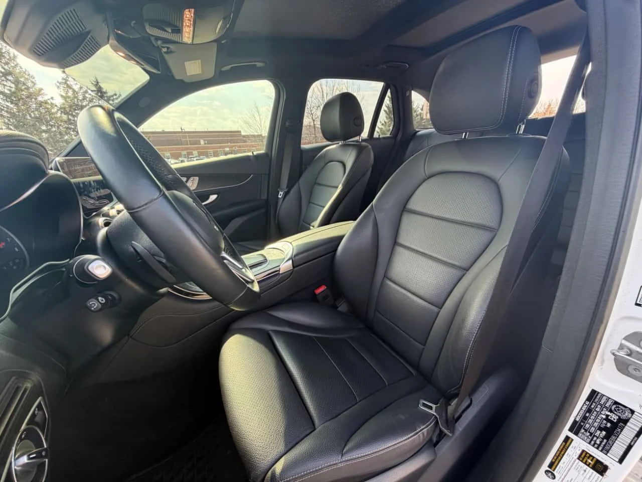 Mercedes-Benz GLC 300 /ПАНОРАМА/ПОДГРЕВИ/360 CAM, снимка 10 - Автомобили и джипове - 54156260