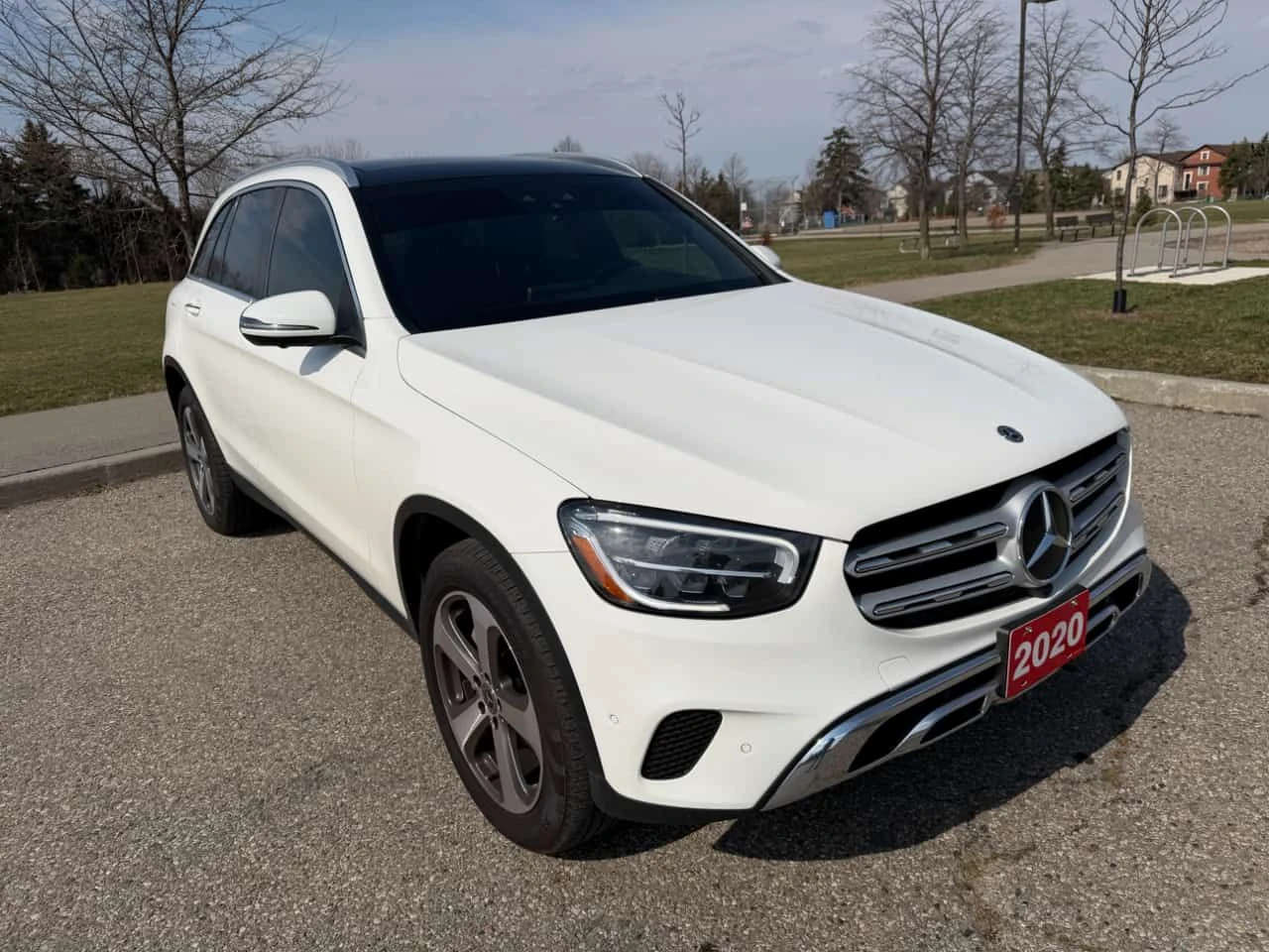 Mercedes-Benz GLC 300 /ПАНОРАМА/ПОДГРЕВИ/360 CAM, снимка 3 - Автомобили и джипове - 54156260