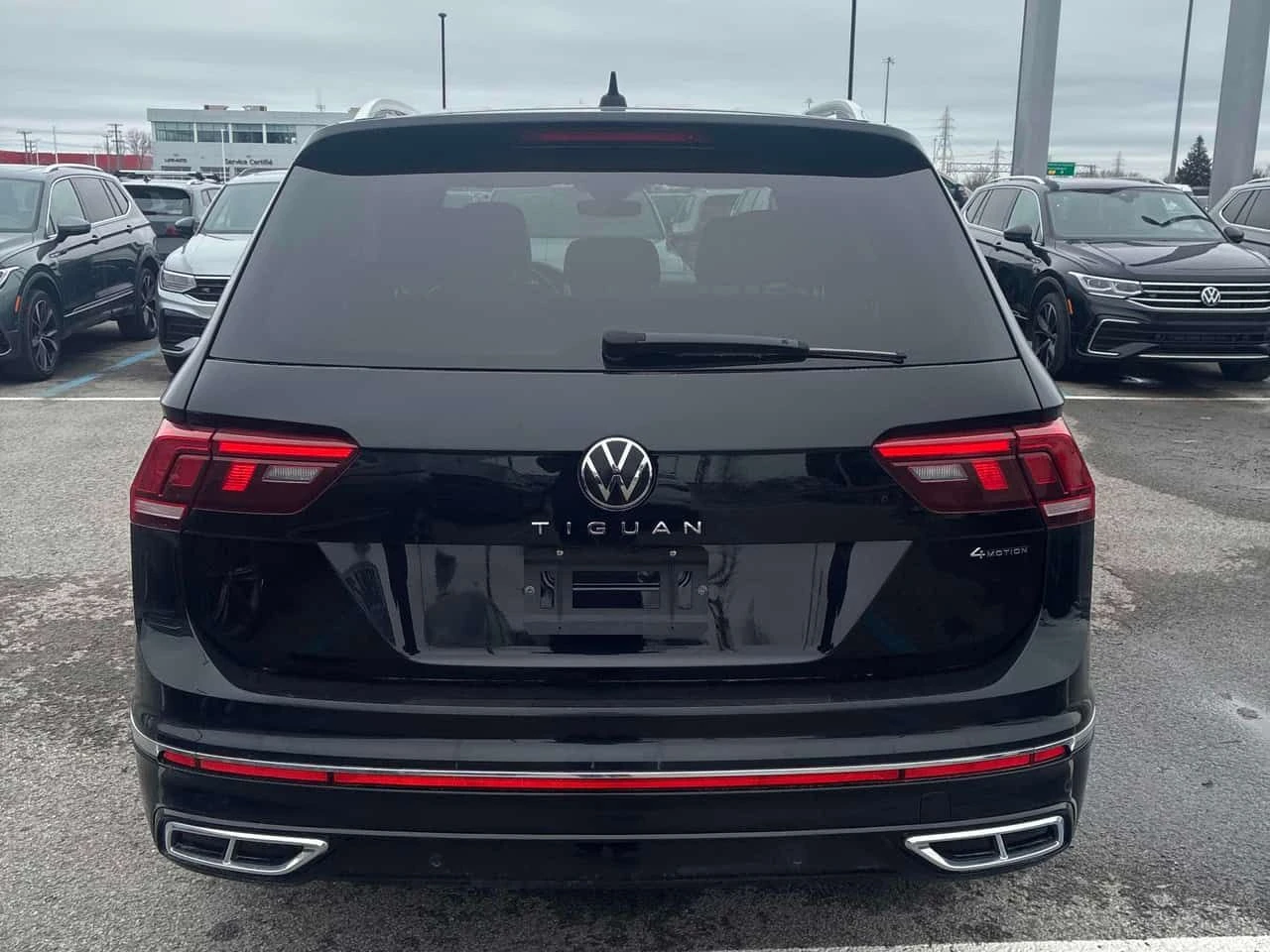 VW Tiguan * Highline R Line * ГЛАВНО ПРЕДСТАВИТЕЛСТВО НА VW*, снимка 5 - Автомобили и джипове - 54205130