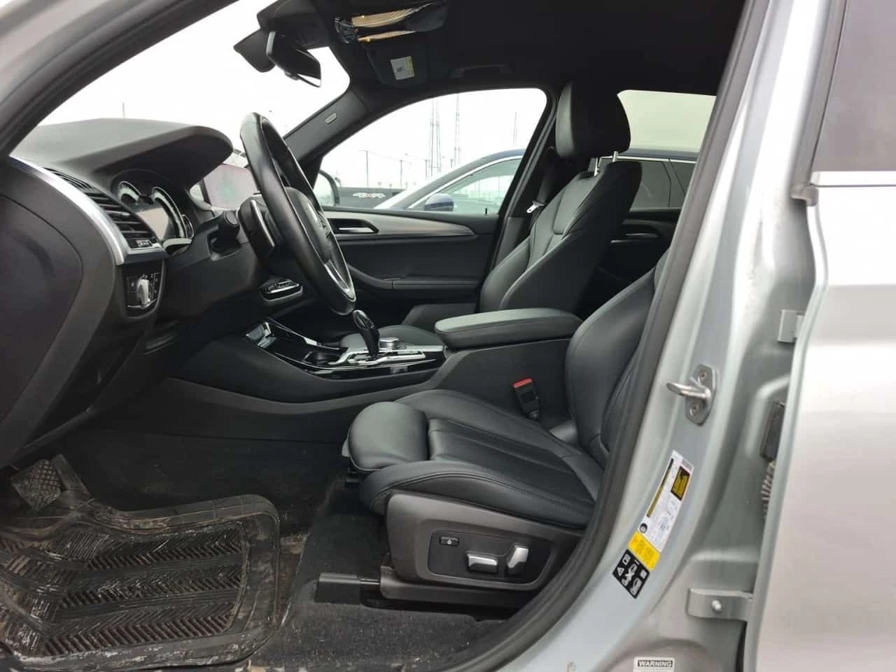 BMW X3 * XDRIVE30I * 2 КЛЮЧА * ПОДГРЕВ * ПАМЕТ * CARPLAY, снимка 5 - Автомобили и джипове - 54209421