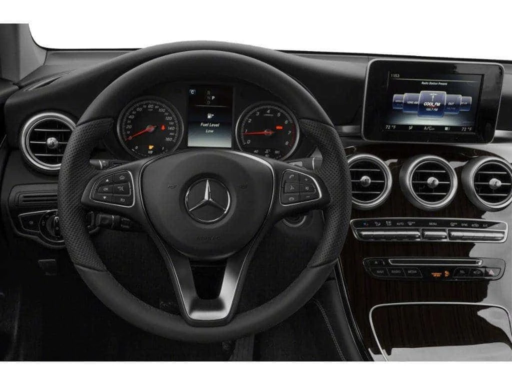 Mercedes-Benz GLC 300 * CARFAX * АВТОКРЕДИТ БЕЗ ПЪРВОНАЧАЛНА ВНОСКА, снимка 3 - Автомобили и джипове - 55577358