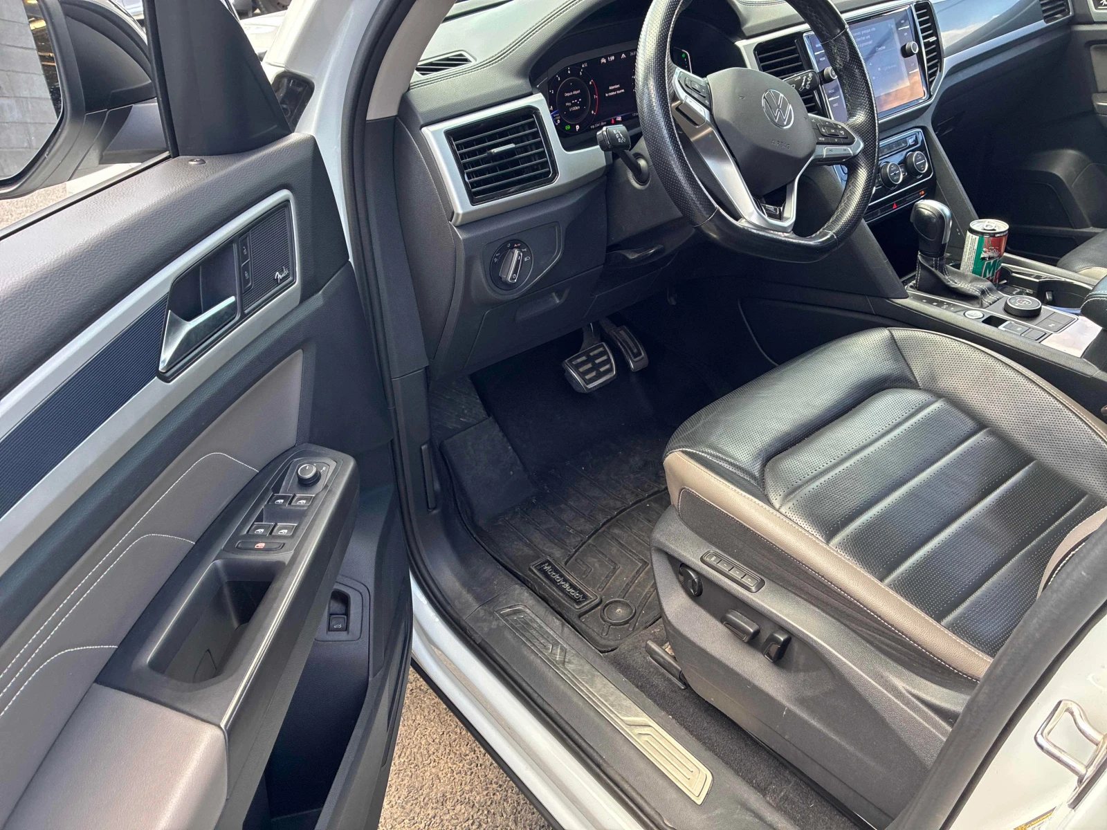 VW Atlas * Highline * AWD * CARFAX * , снимка 5 - Автомобили и джипове - 56012927