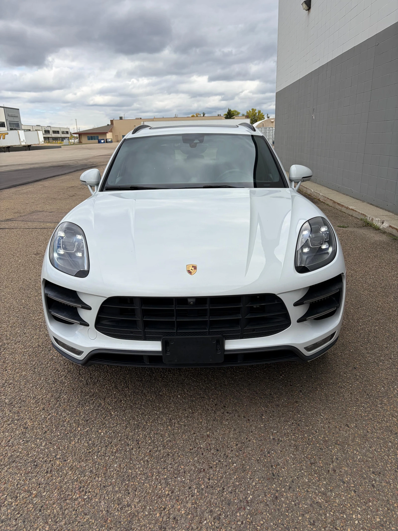 Porsche Macan * Turbo * CARFAX * ОПЦИЯ ЗА ФИНАНСИРАНЕ, снимка 6 - Автомобили и джипове - 56081458