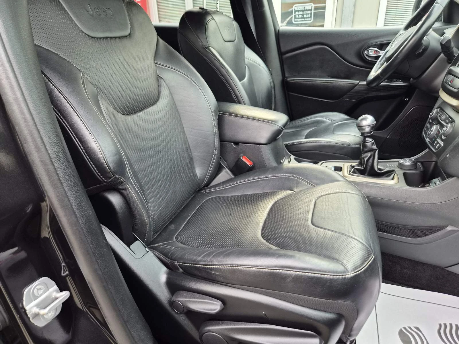 Jeep Cherokee 2.0D-4×4-LIMITED-187.000км, снимка 12 - Автомобили и джипове - 56169356