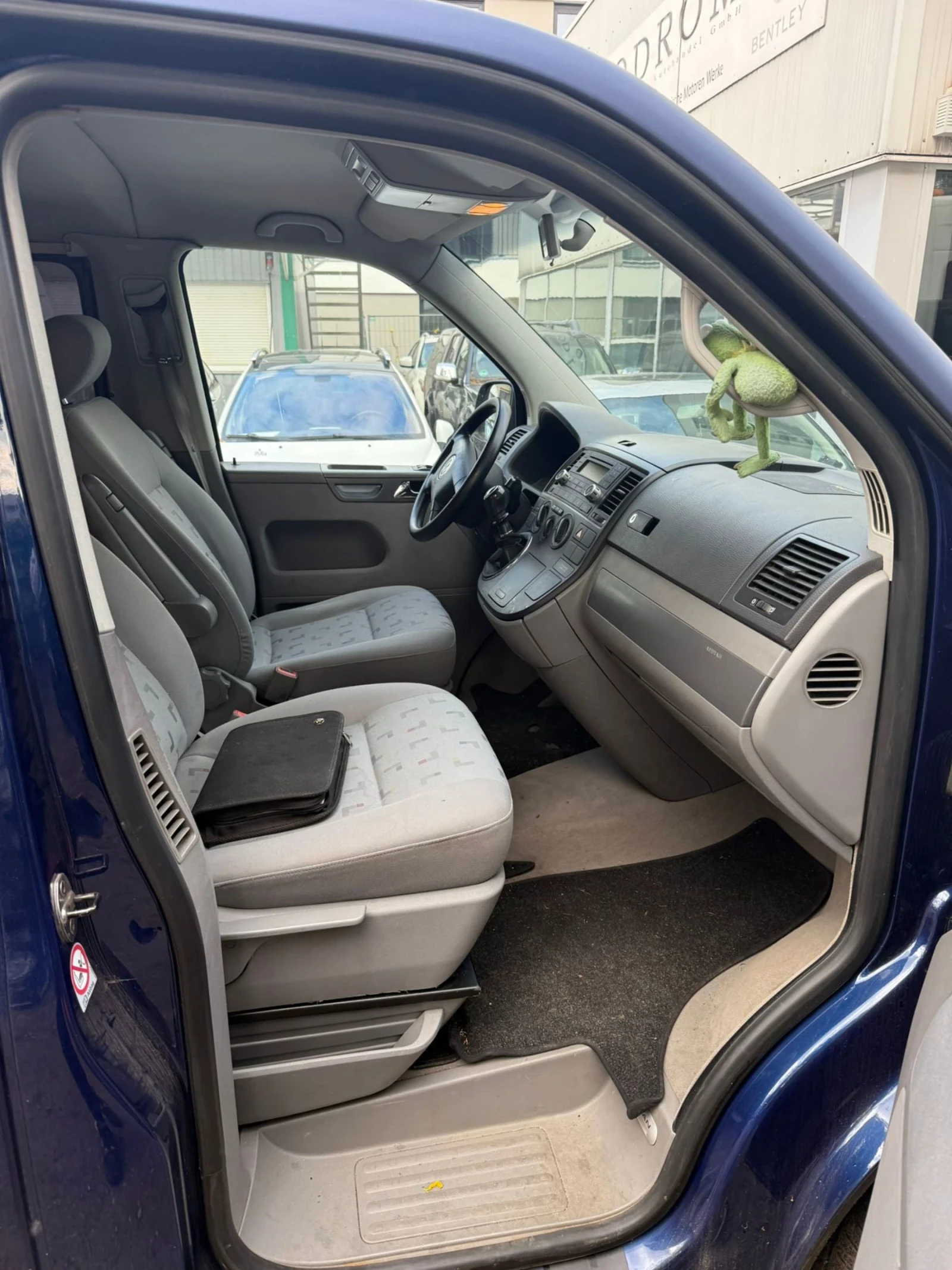 VW T5 Caravelle 2.5 дизел, нов внос - изображение 3
