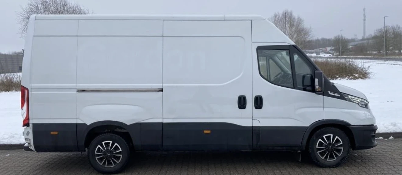 Iveco 35S18 ХЛАДИЛЕН, снимка 3 - Бусове и автобуси - 53861615