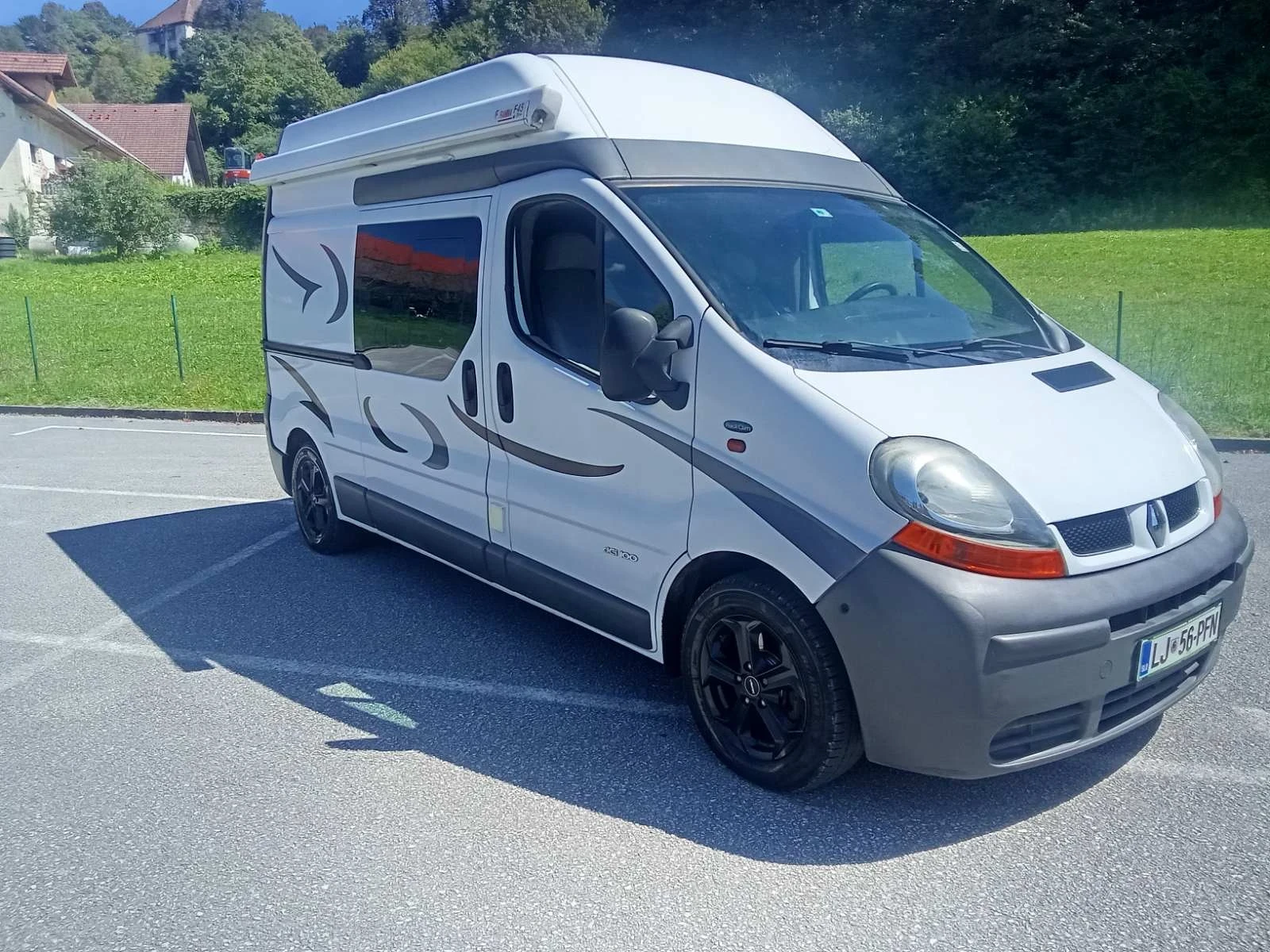 Кемпер Renault Trafic - изображение 2