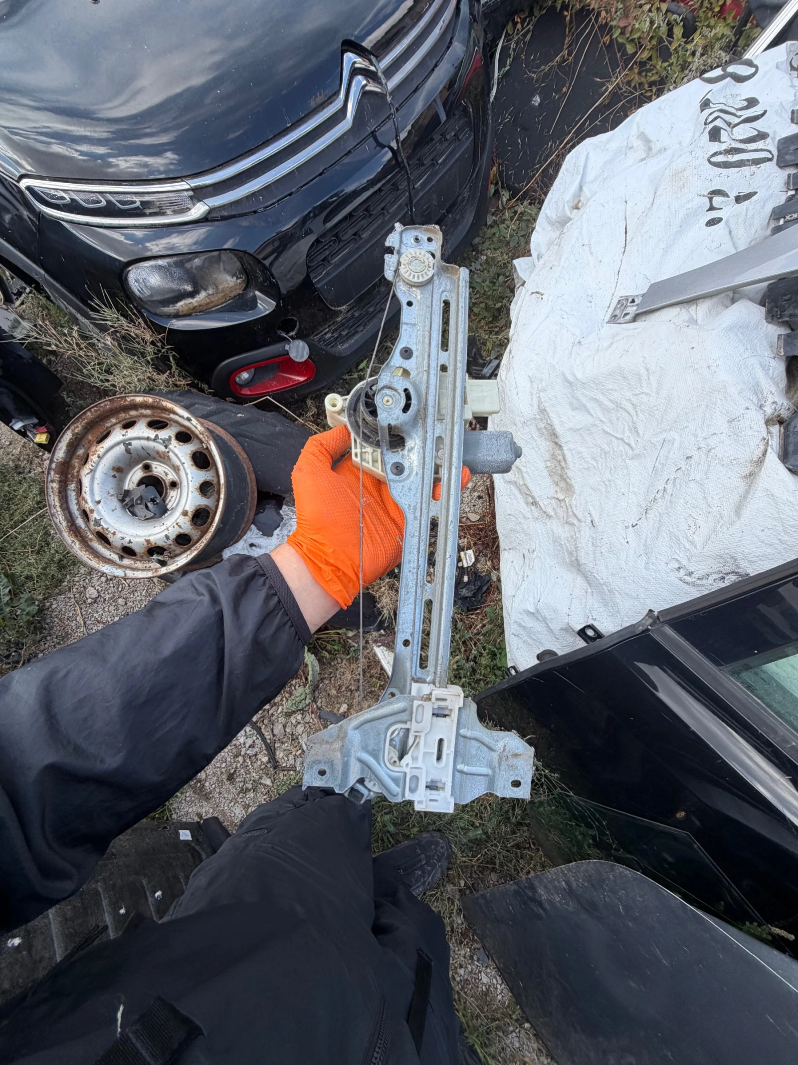 Peogeot 308SW T9 2014г механизъм за вдигане на задно дясно стъкло 9678189980