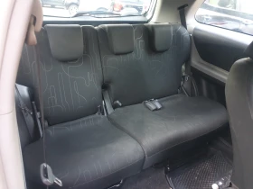 Toyota Yaris 1.3 VVT-i  Газ/Бензин, снимка 11