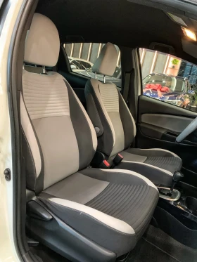 Toyota Yaris 1.5 HYBRID BItone, снимка 11