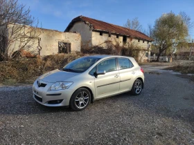 Toyota Auris 14д като нов, снимка 2