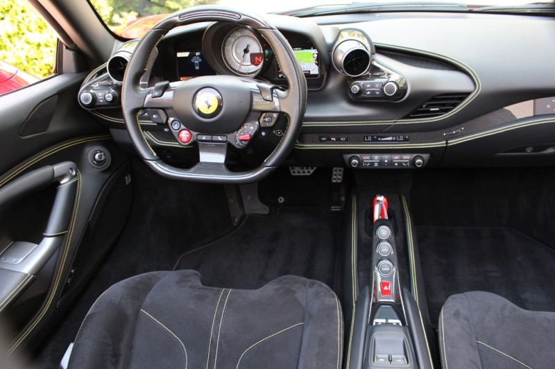 Ferrari F8 SPIDER  LIFT  RACING SEATS , снимка 11 - Автомобили и джипове - 44176551