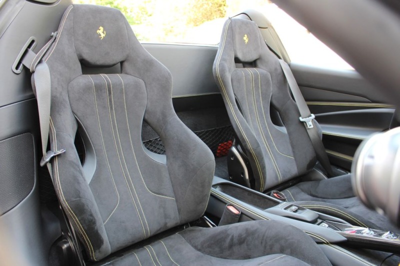 Ferrari F8 SPIDER  LIFT  RACING SEATS , снимка 16 - Автомобили и джипове - 44176551