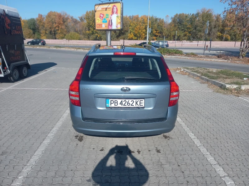 Kia Ceed 1.6crdi, снимка 7 - Автомобили и джипове - 47811871