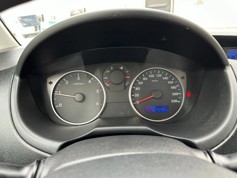 Hyundai I20, снимка 14 - Автомобили и джипове - 48012207