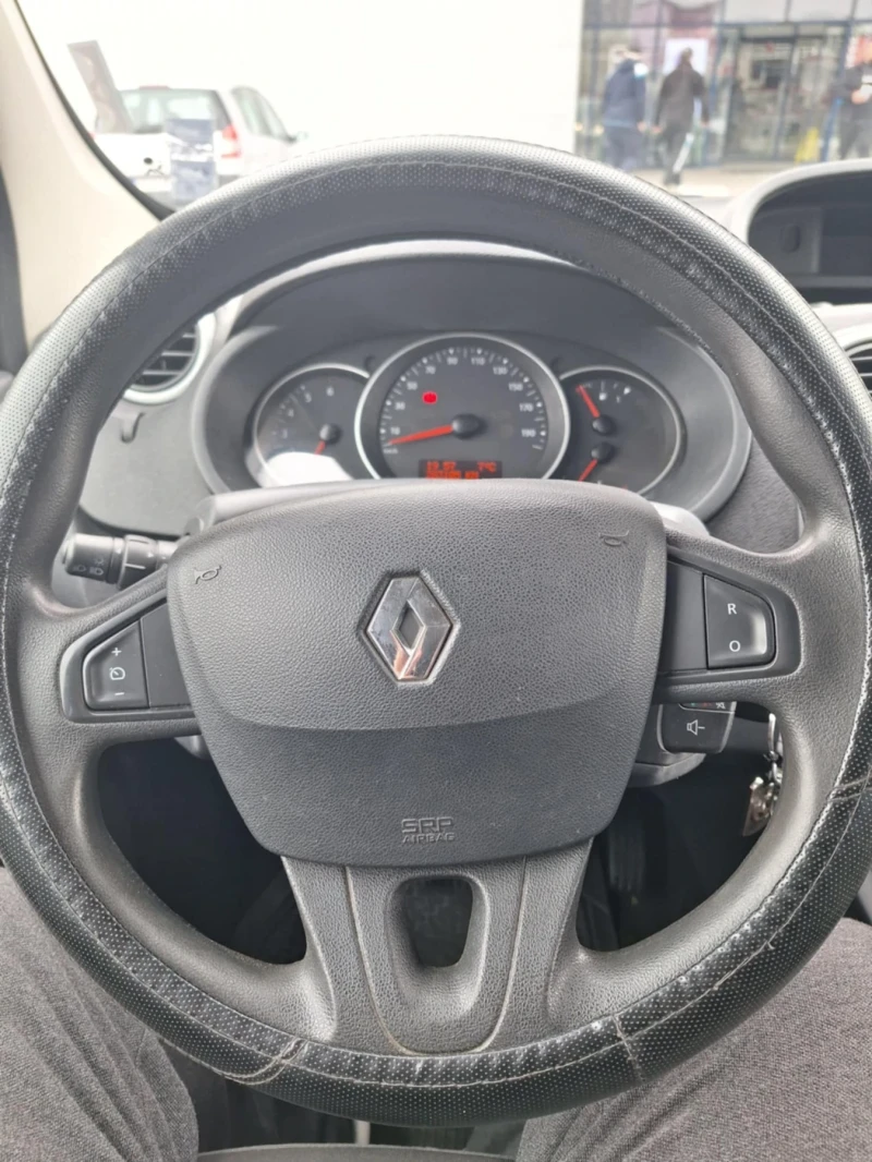 Renault Kangoo 1.5dci, снимка 8 - Автомобили и джипове - 48637843