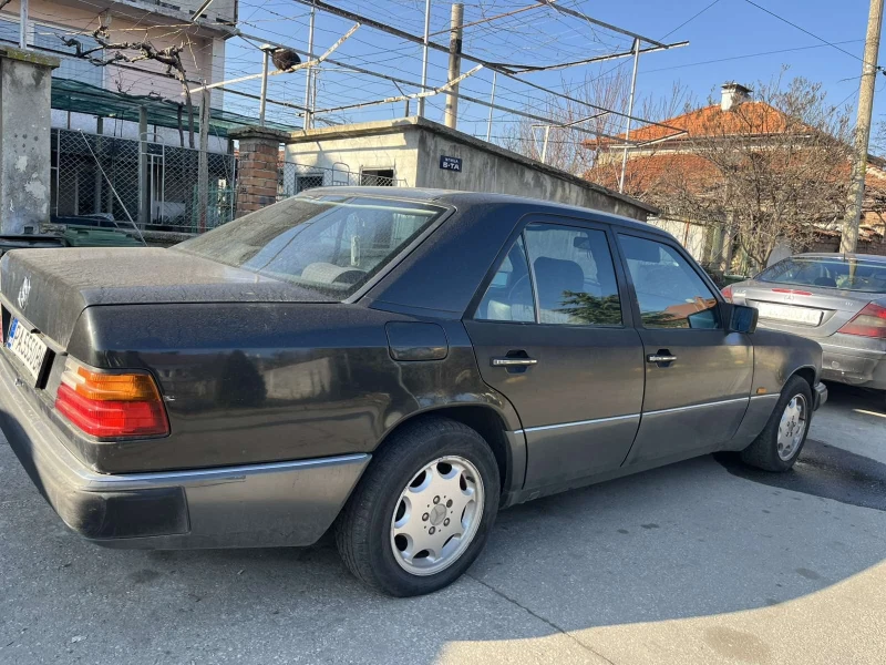 Mercedes-Benz 124, снимка 4 - Автомобили и джипове - 49054929