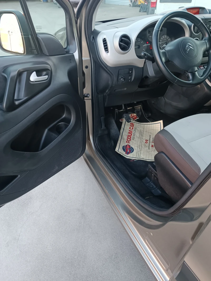Citroen Berlingo 1.6 E-HDI 92 ks.Multispace, снимка 8 - Автомобили и джипове - 52568186