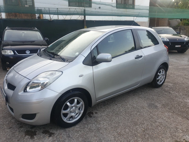 Toyota Yaris 1.3 VVT-i  Газ/Бензин, снимка 2 - Автомобили и джипове - 51223013