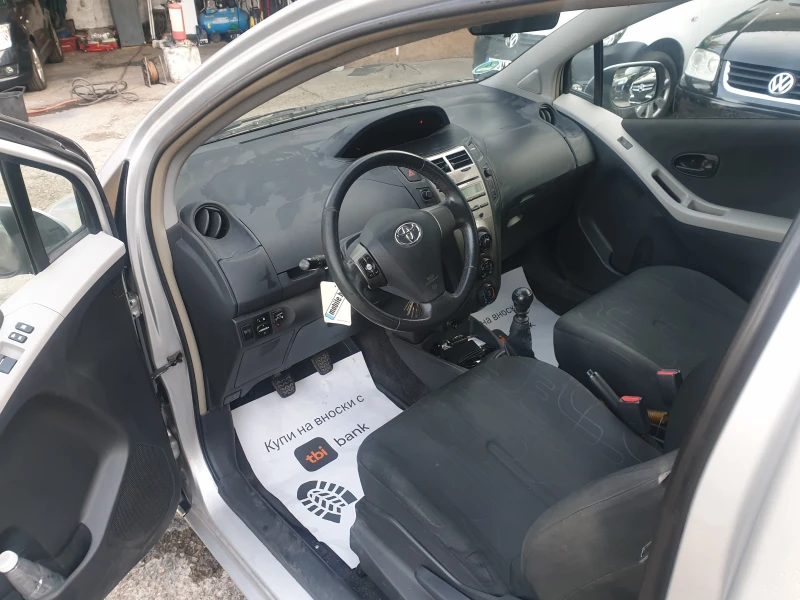 Toyota Yaris 1.3 VVT-i  Газ/Бензин, снимка 9 - Автомобили и джипове - 51223013