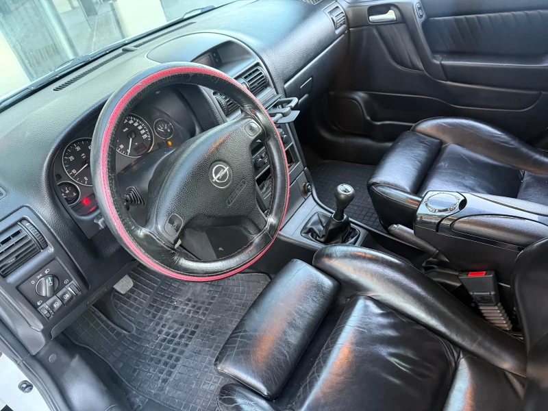 Opel Astra Рекаро/КОЖА/Климатроник/Борд, снимка 12 - Автомобили и джипове - 51848380