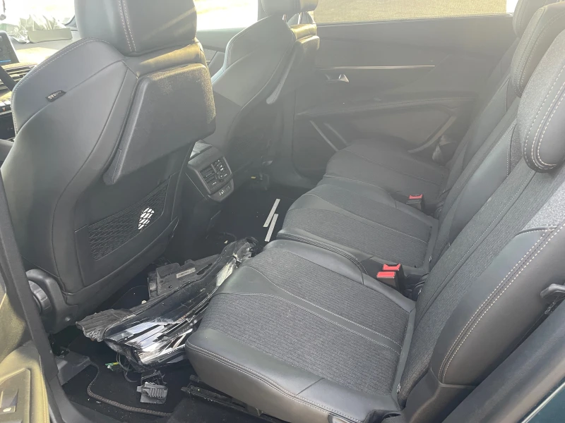Peugeot 5008 1.6 PureTech, снимка 10 - Автомобили и джипове - 52189566