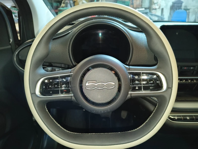 Fiat 500e La prima термопомпа Швейцария, снимка 16 - Автомобили и джипове - 52255673