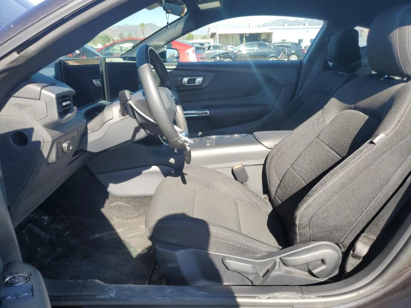 Ford Mustang, снимка 7 - Автомобили и джипове - 52699637