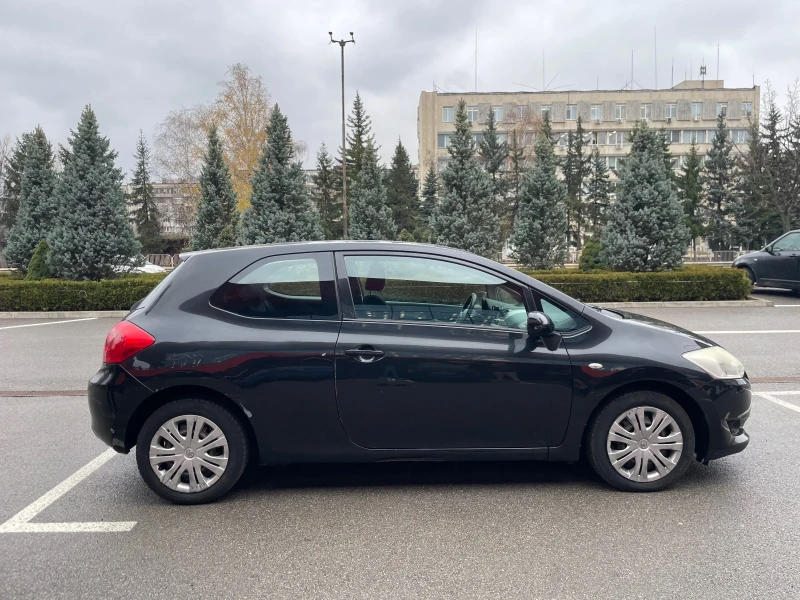 Toyota Auris, снимка 7 - Автомобили и джипове - 52664423