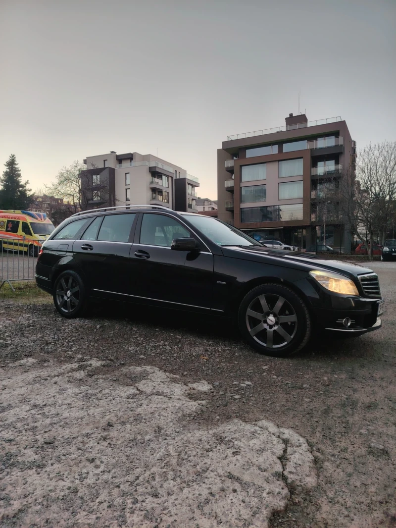 Mercedes-Benz C 220, снимка 6 - Автомобили и джипове - 52792457