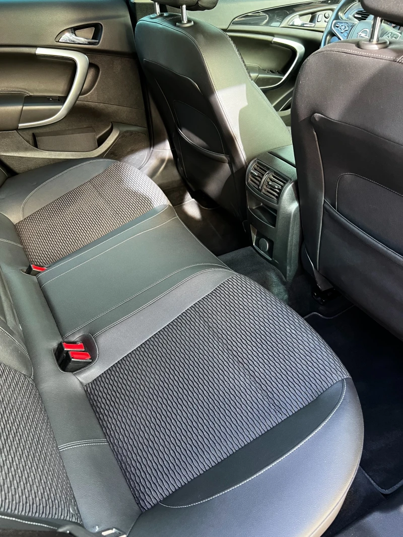 Opel Insignia OPC Line, снимка 13 - Автомобили и джипове - 53259795