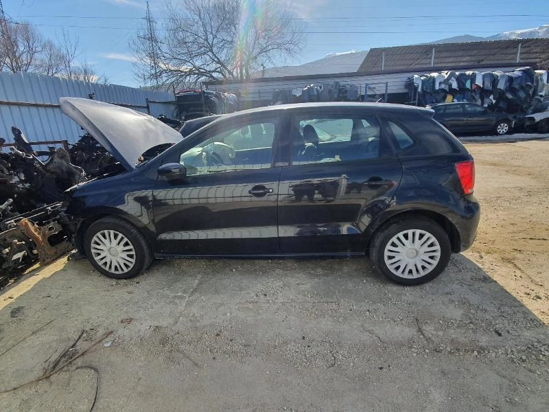 VW Polo, снимка 3 - Автомобили и джипове - 35844173