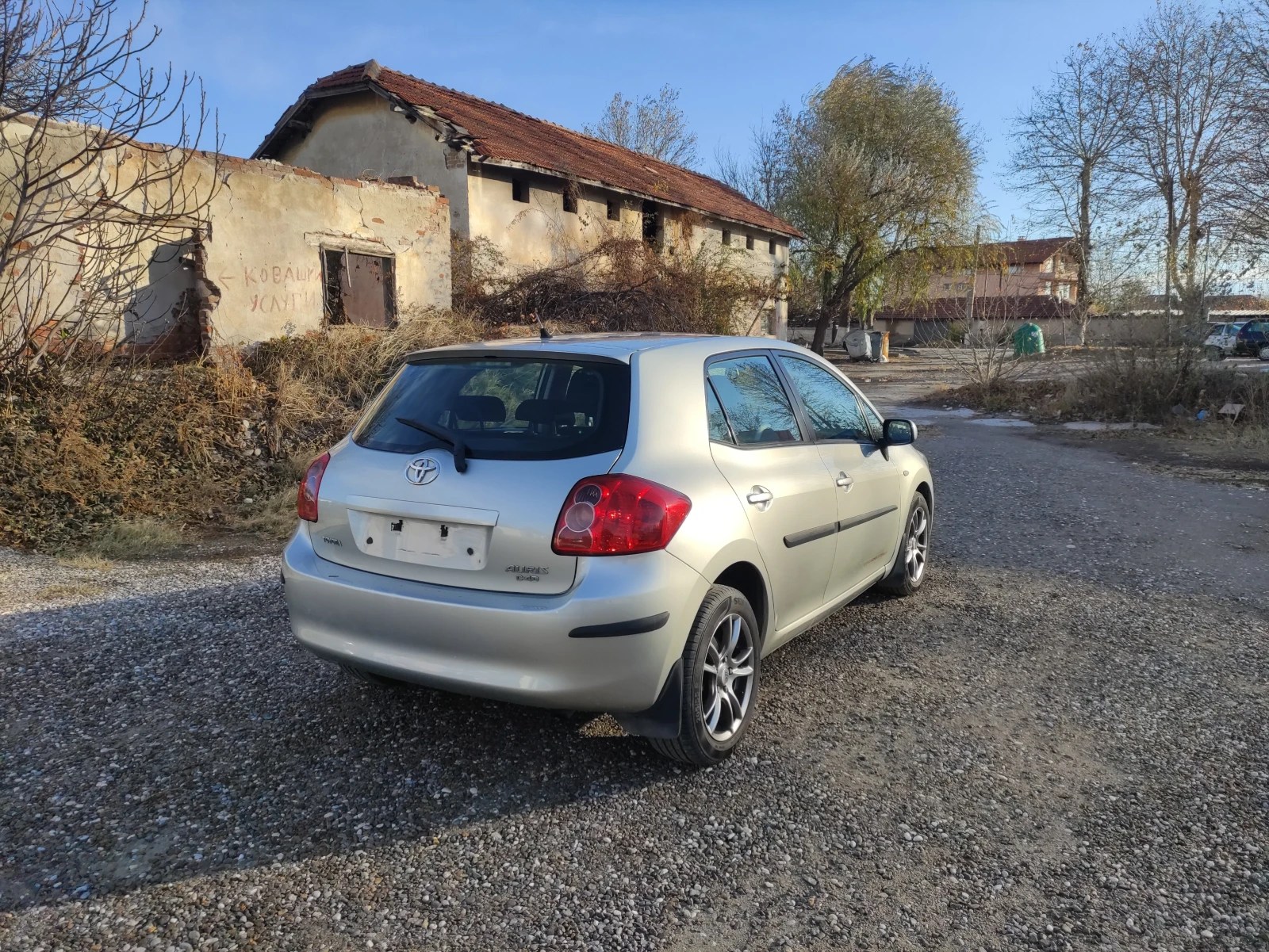 Toyota Auris 1.4д като нов - изображение 4