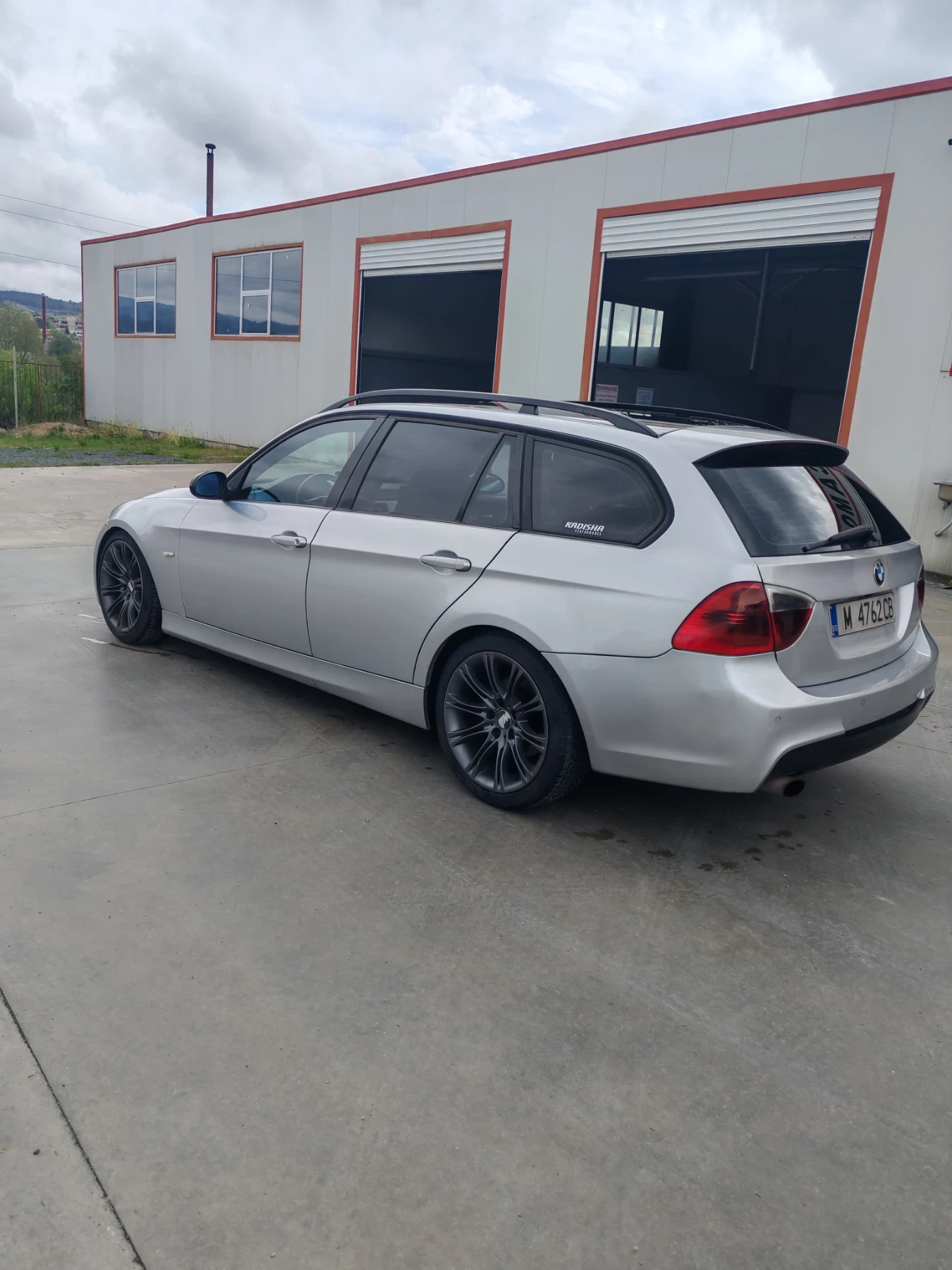 BMW 320 Е91 - изображение 6