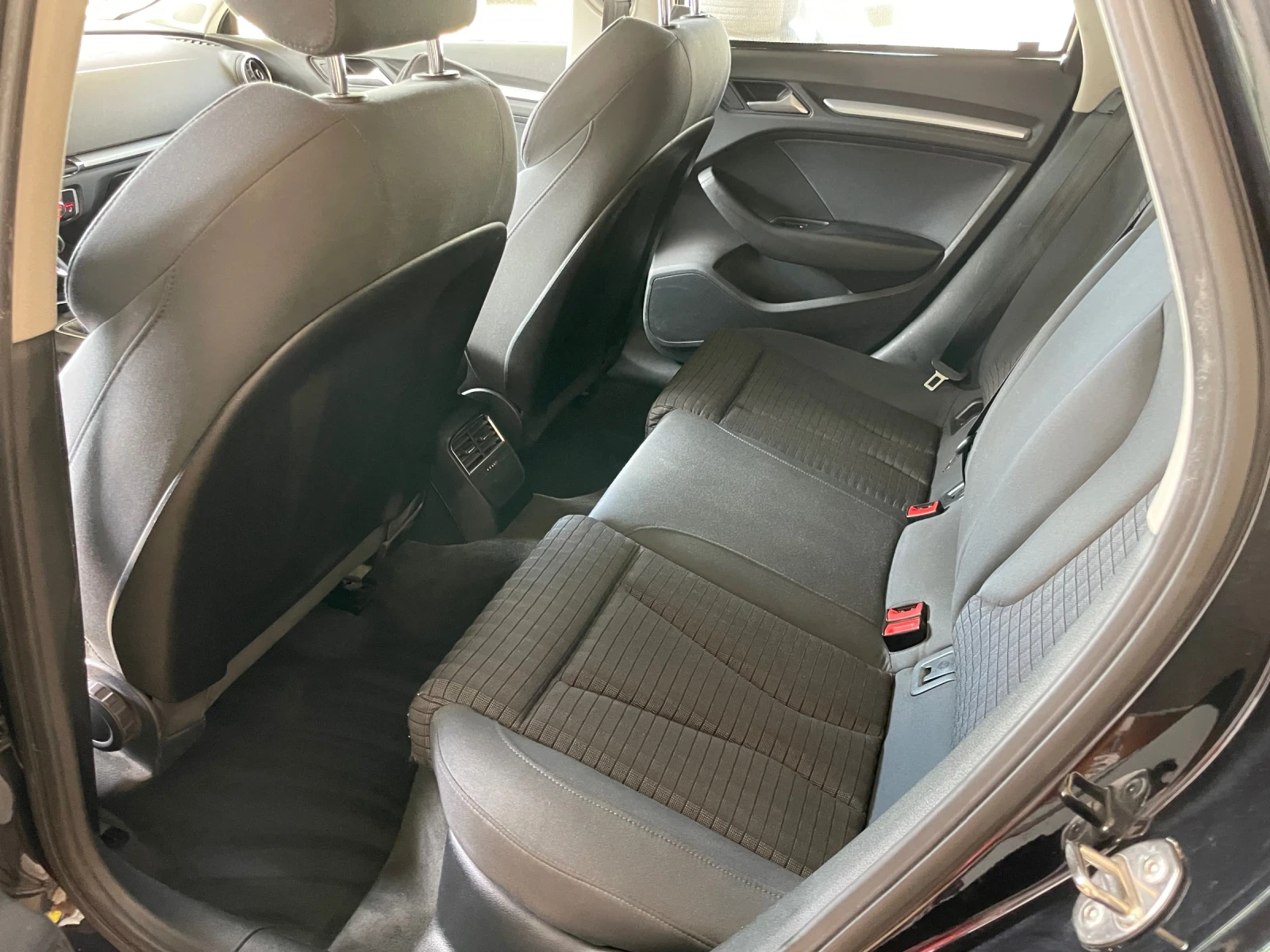 Audi A3 2.0TDI 150hp/SPORT/NAVI/ПОДГРЕВ/DRIVE SELECT/DE - изображение 9