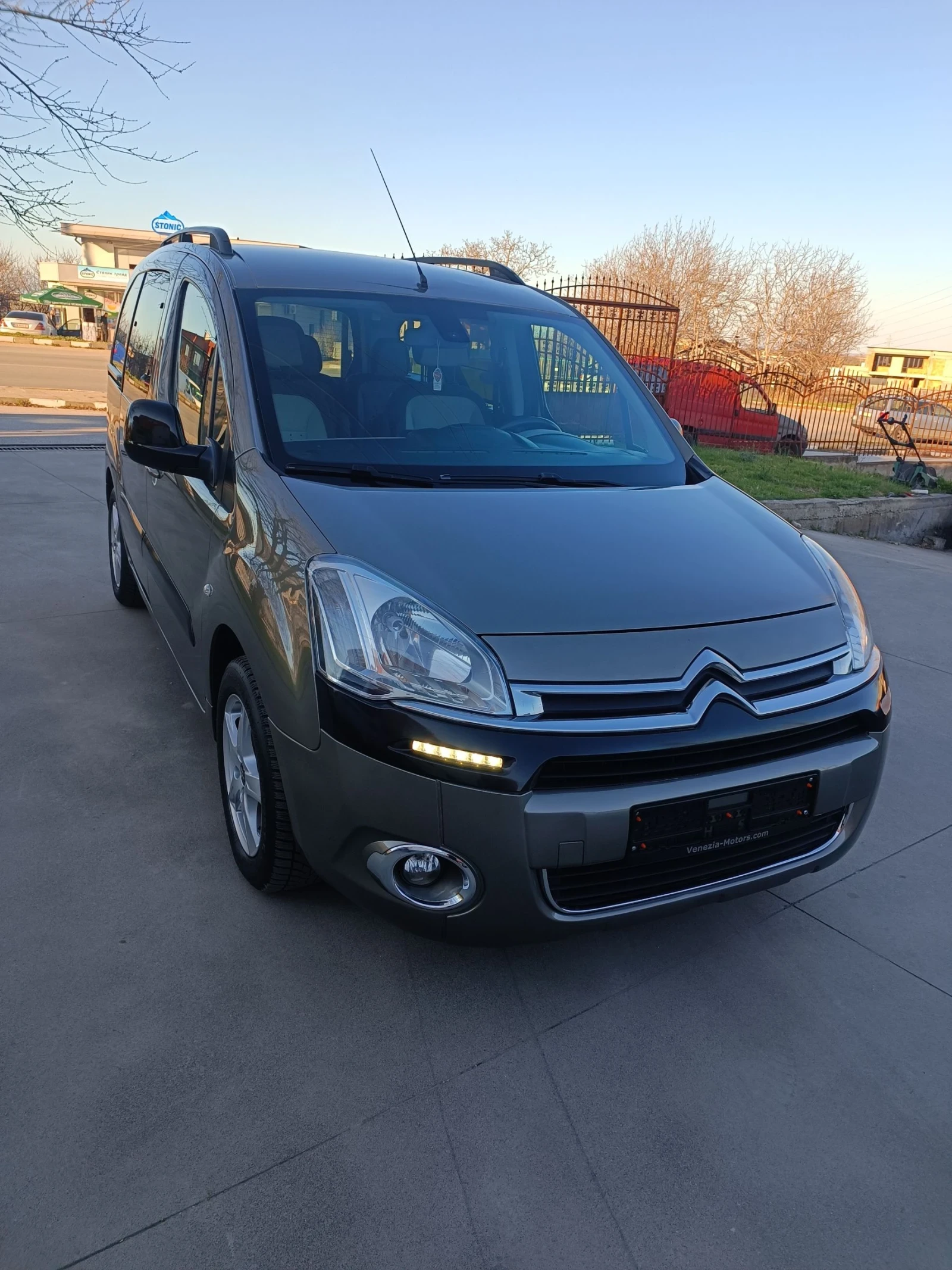 Citroen Berlingo 1.6 E-HDI 92 ks.Multispace - изображение 2