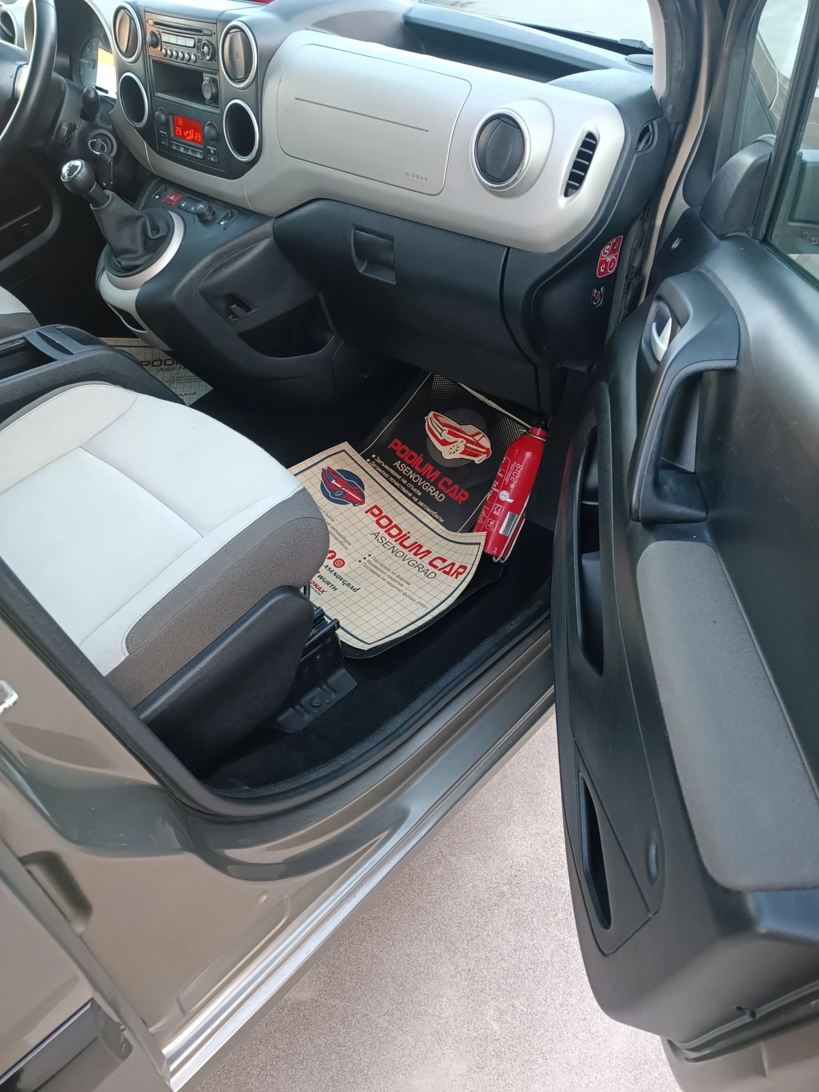 Citroen Berlingo 1.6 E-HDI 92 ks.Multispace - изображение 10