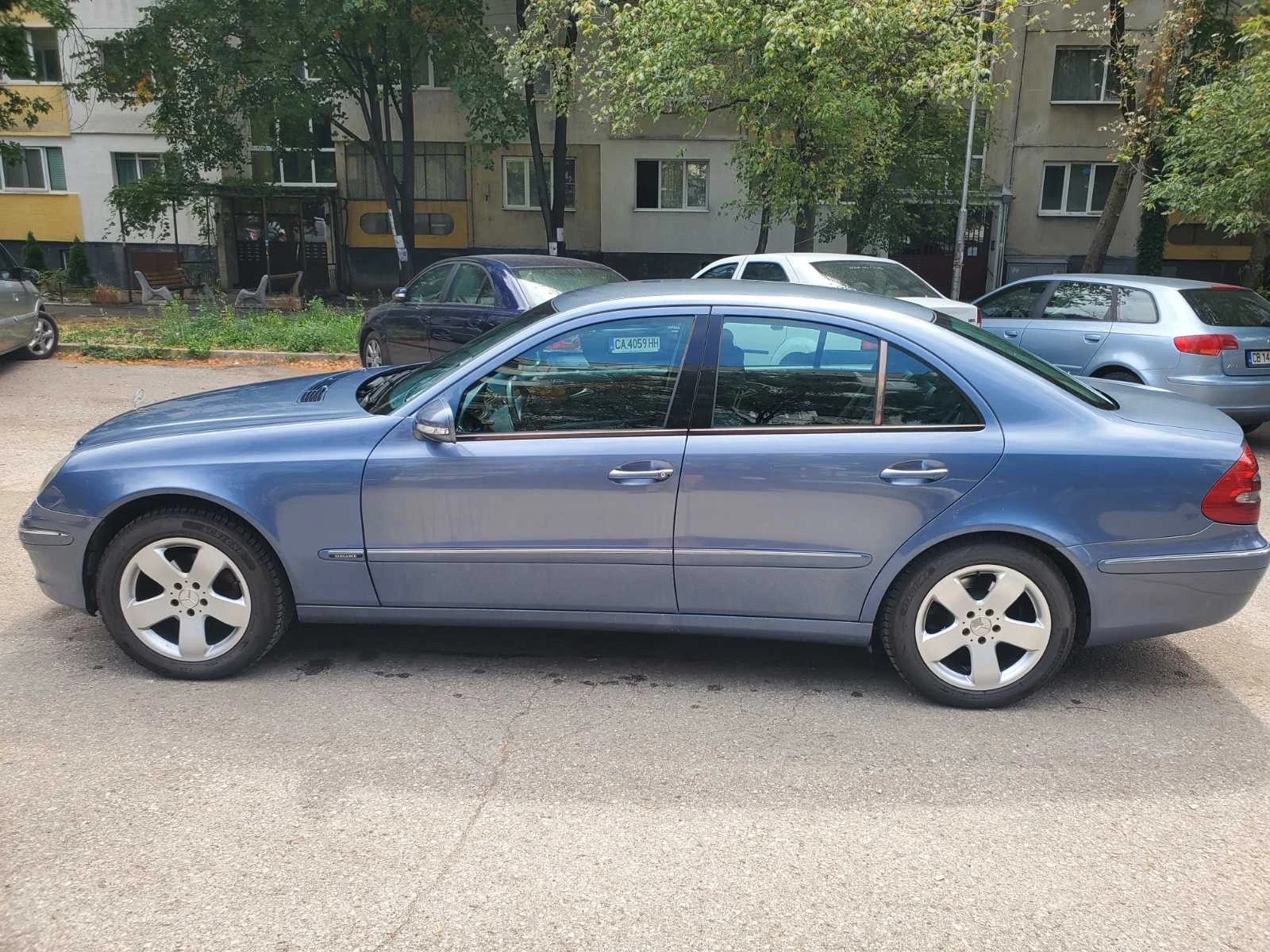 Mercedes-Benz E 270  - изображение 3