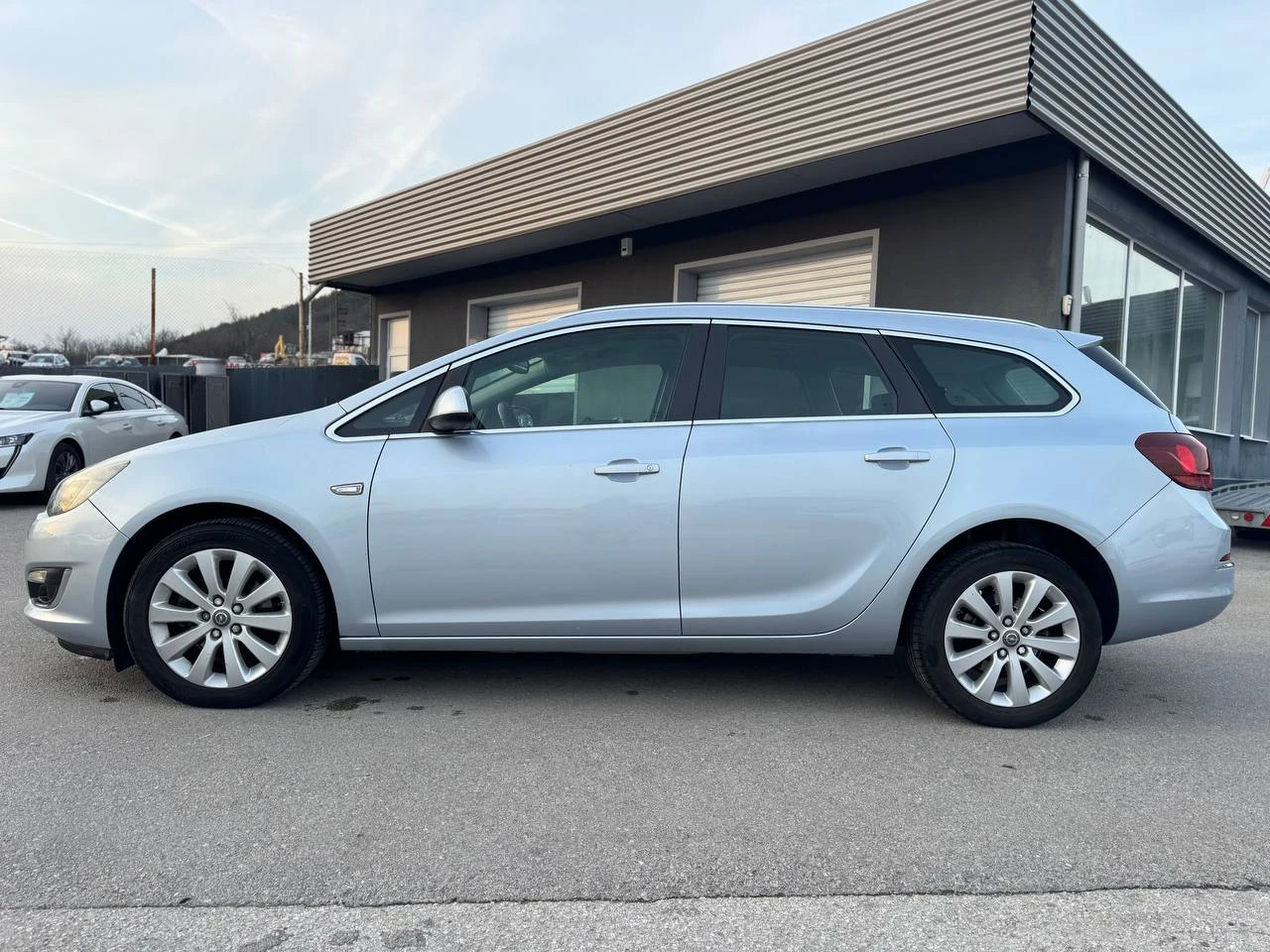 Opel Astra 1.6CDTI CAMERA - изображение 8