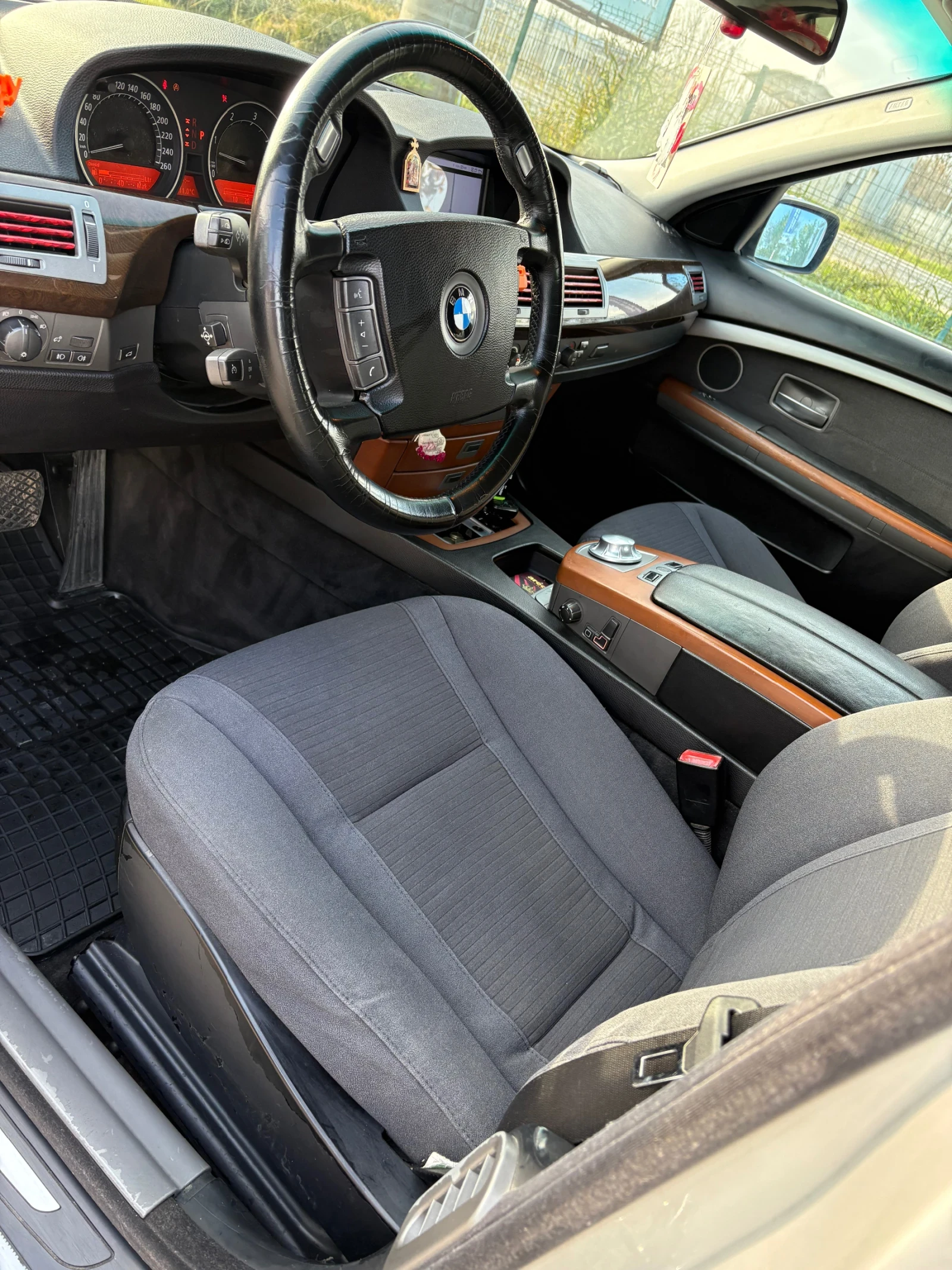 BMW 730  - изображение 4