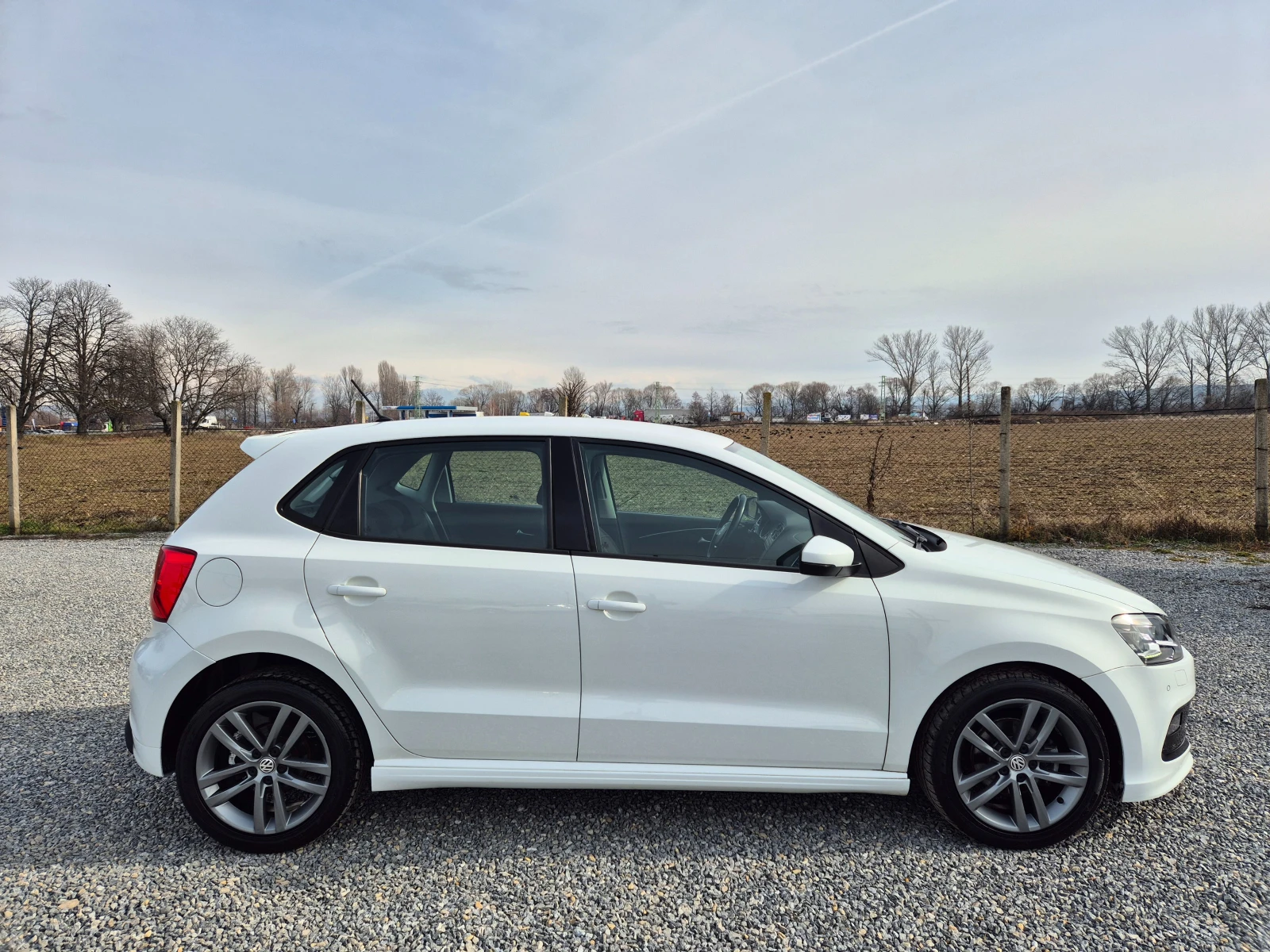 VW Polo 1.4TDI* R-Line* AUTOMAT*  - изображение 7