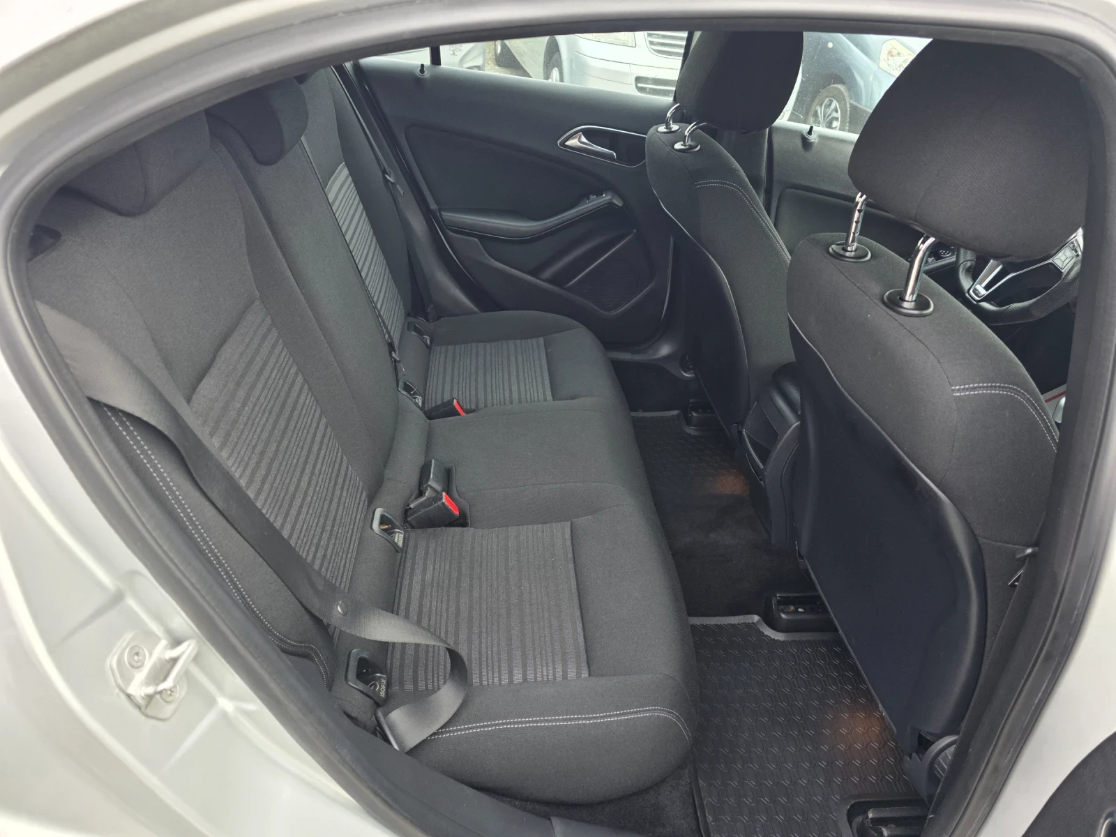 Mercedes-Benz A 180 1.5d Навигация КАМЕРА, снимка 14 - Автомобили и джипове - 53705998