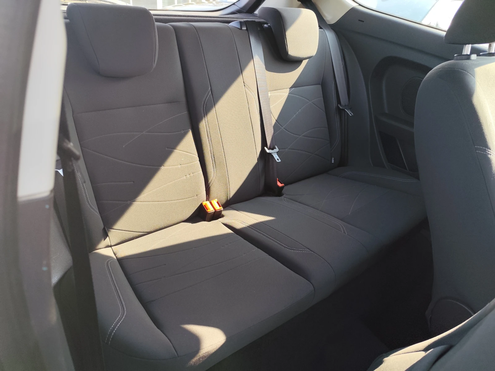 Ford Fiesta 1.0i* EURO5B* KLIMA* , снимка 10 - Автомобили и джипове - 53732635