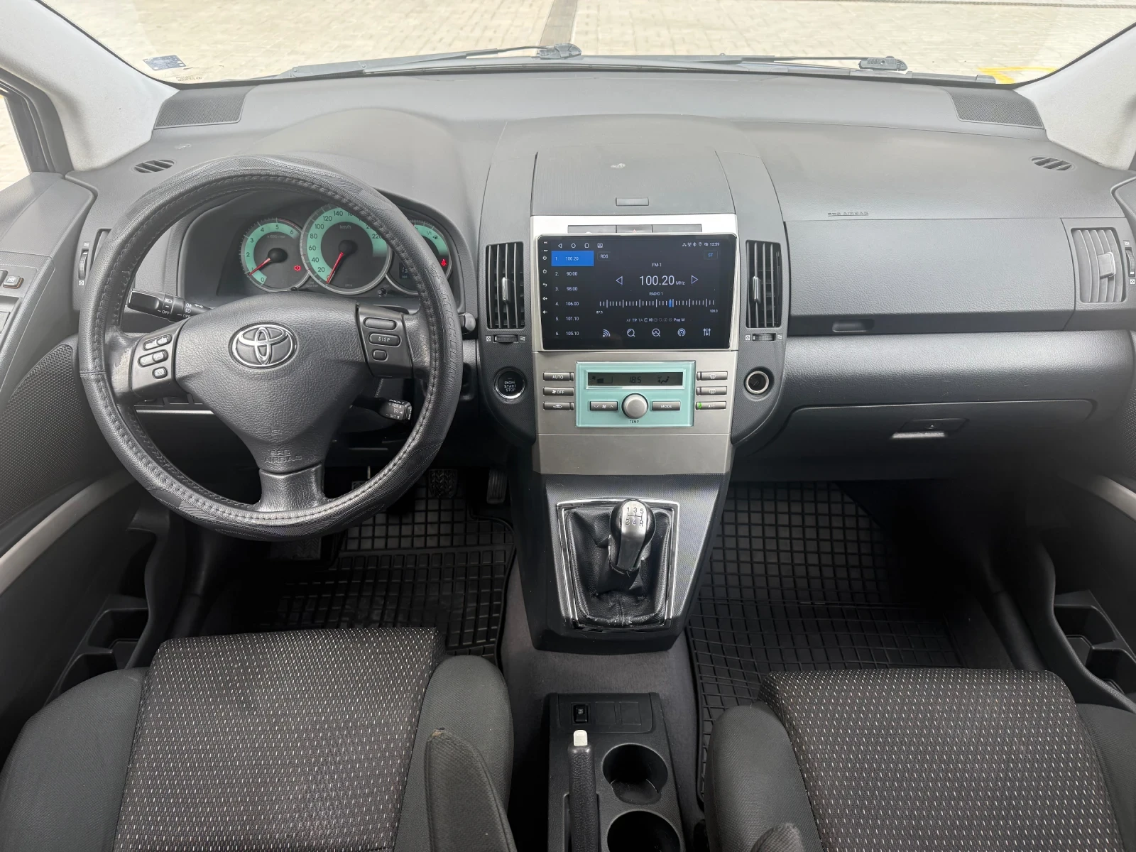 Toyota Corolla verso, снимка 10 - Автомобили и джипове - 53933268
