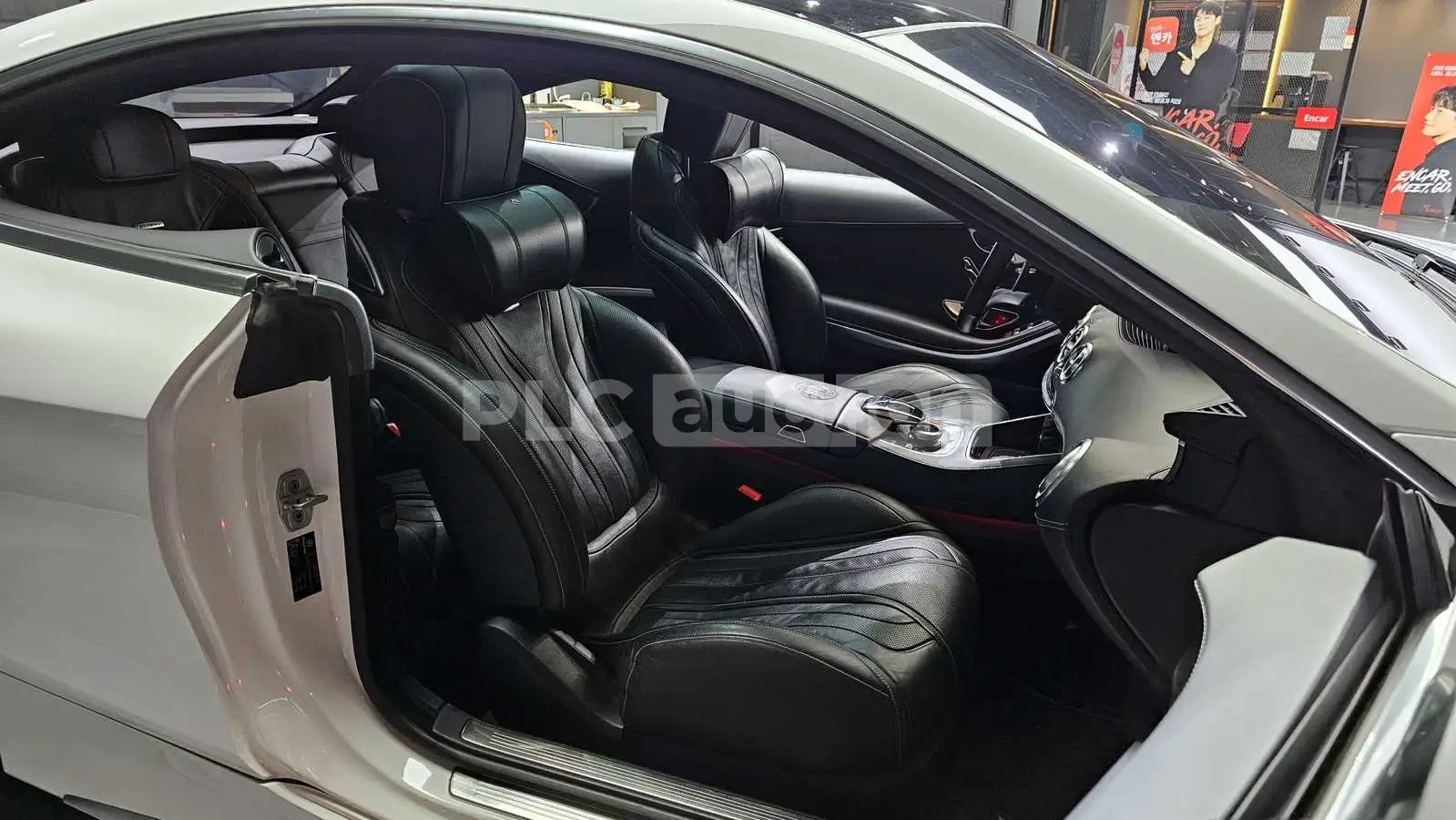 Mercedes-Benz S 63 AMG 2017* DESIGNO* AIRMATIC* PANO* FULL* КРАЙНА ЦЕНА, снимка 11 - Автомобили и джипове - 53946750