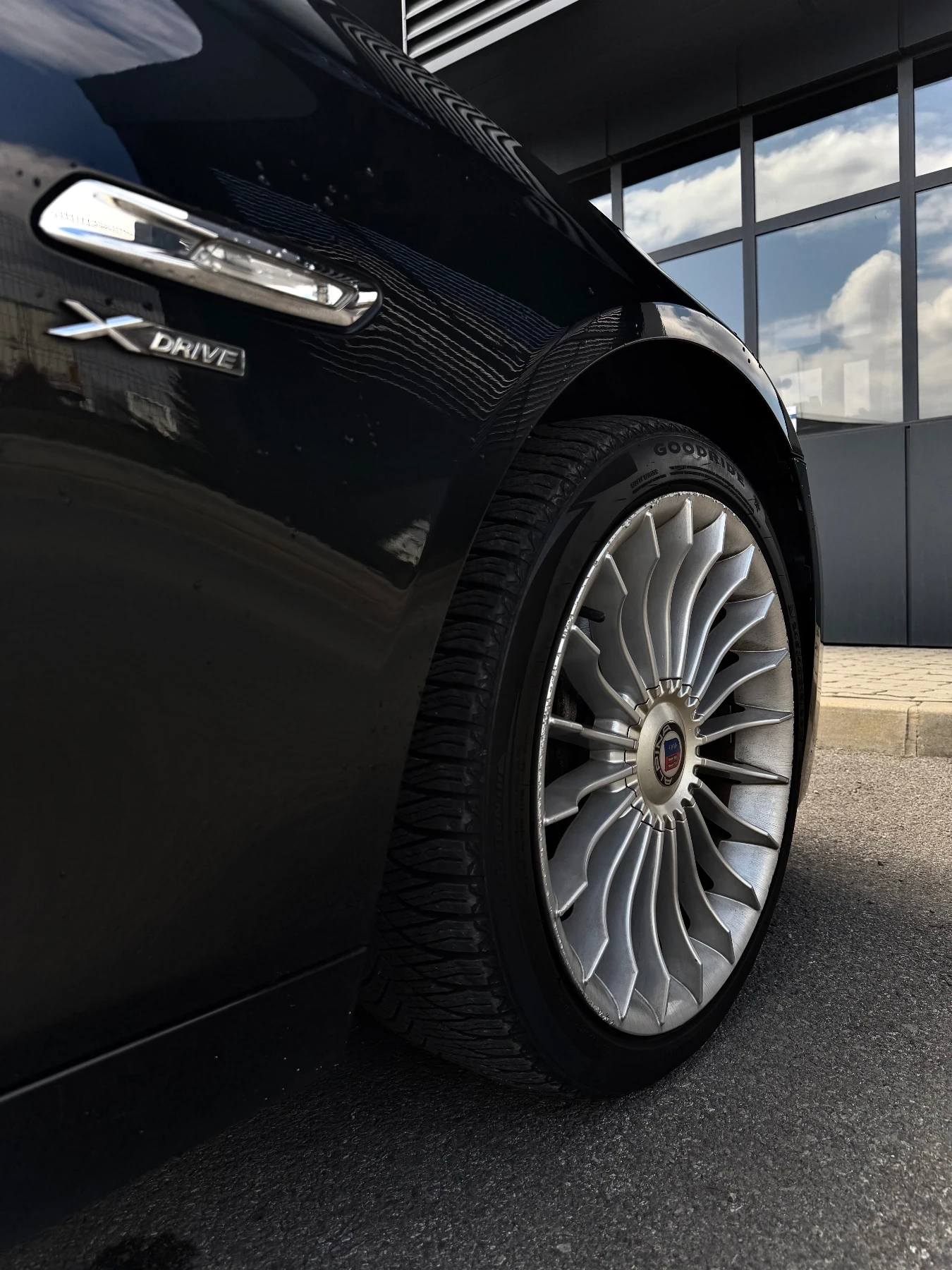 BMW 530 Alpine/Lane Assist//X-Drive/Germany, снимка 8 - Автомобили и джипове - 53974042