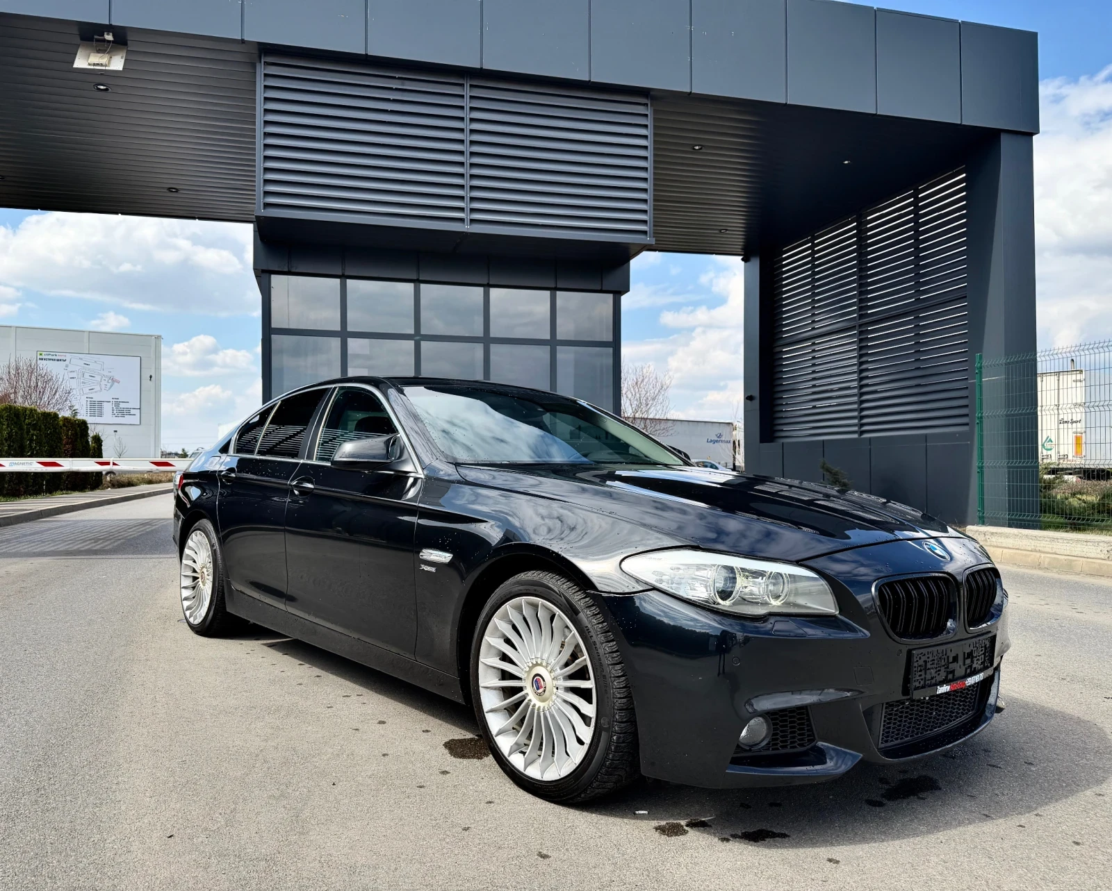 BMW 530 Alpine/Lane Assist//X-Drive/Germany, снимка 3 - Автомобили и джипове - 53974042