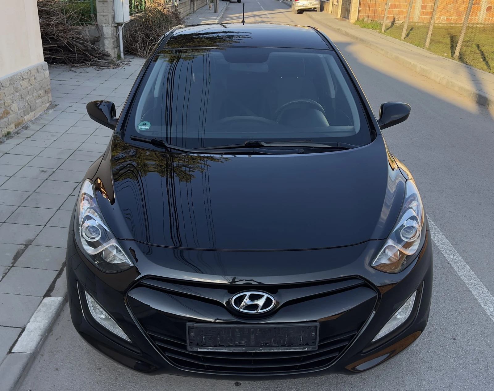 Hyundai I30 1.4i 2013г, снимка 3 - Автомобили и джипове - 54101839