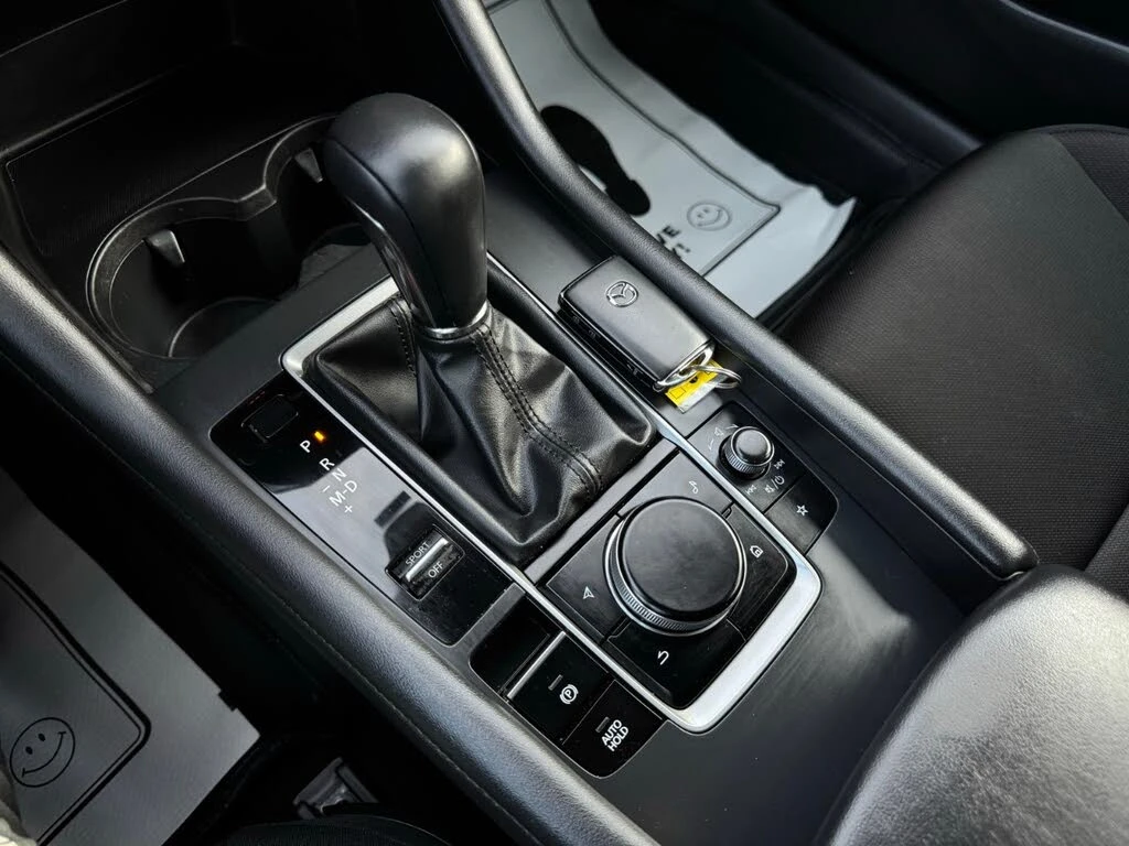 Mazda 3 Sport GS AWD АвтоКредит  (ЦЕНА ДО БГ), снимка 8 - Автомобили и джипове - 54240933