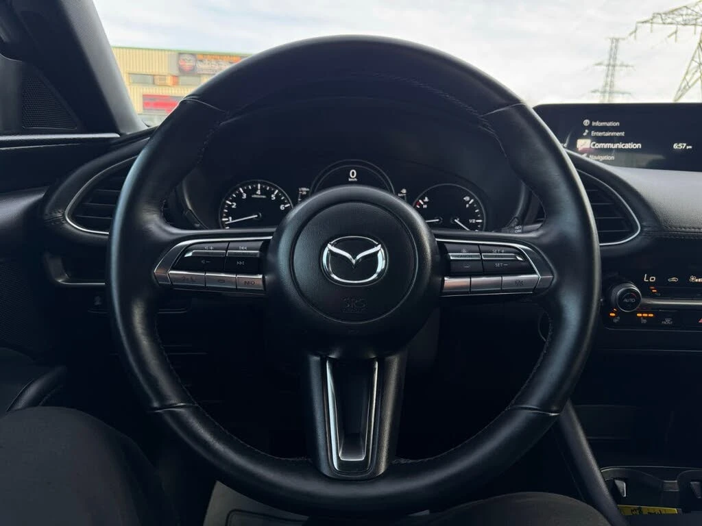 Mazda 3 Sport GS AWD АвтоКредит  (ЦЕНА ДО БГ), снимка 6 - Автомобили и джипове - 54240933